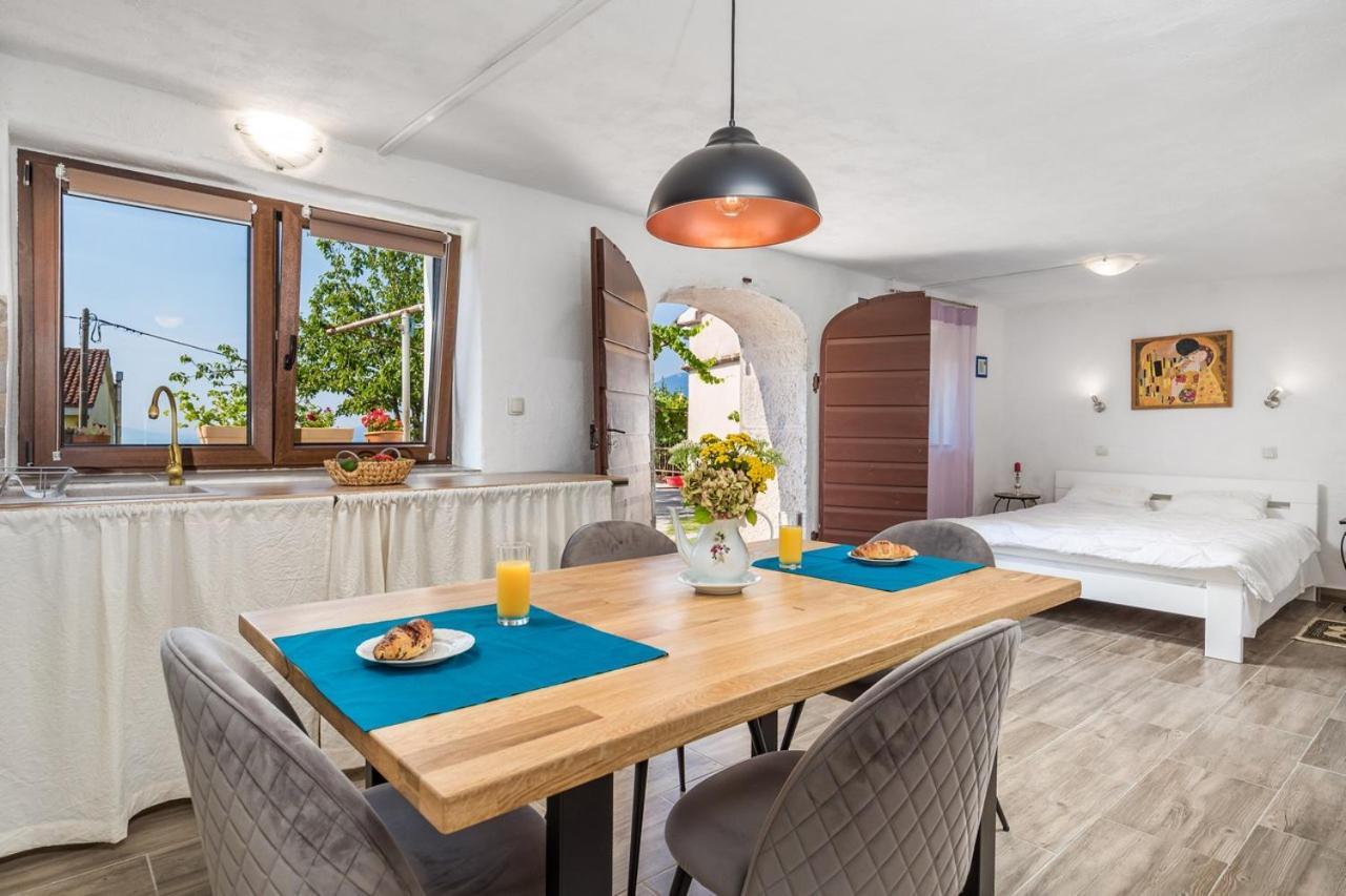 Ema Appartement Matulji Buitenkant foto